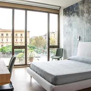 politeama-crystal-rooms.sicilyhotelsitaly.net/